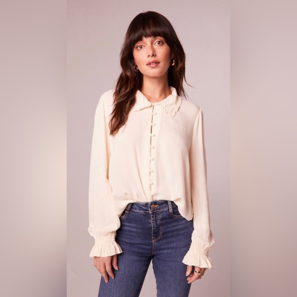 NWT Band of Gypsies Denise Cream Ruffle Top